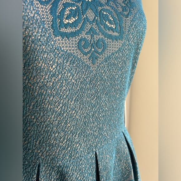 ANTHROPOLOGIE ISLA MAUDE BLUE EMBROIDERED DRESS SLEEVELESS SMALL - Picture 2 of 10